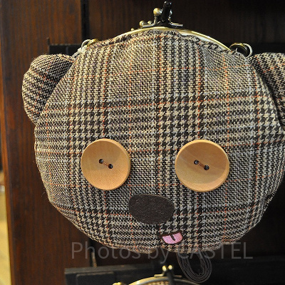 BOB's FAVORITE BEARシリーズのがま口ポシェットブラウンチェック）