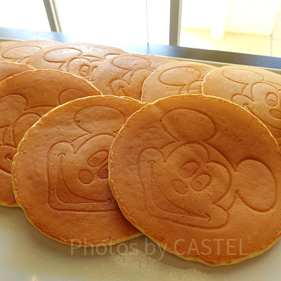 朝食メニュー：ミッキーパンケーキ