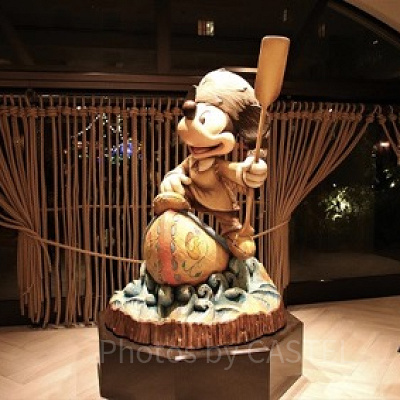 ミッキーの銅像（セレブレーションホテルディスカバー）