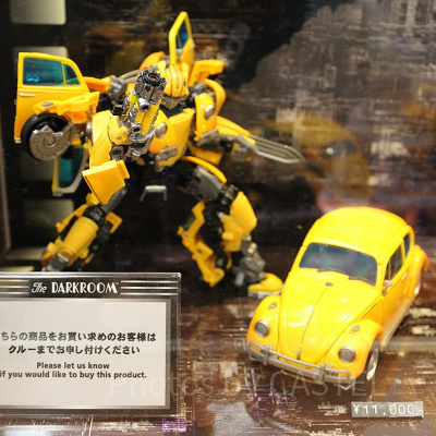 バンブルビーフィギュア（大）