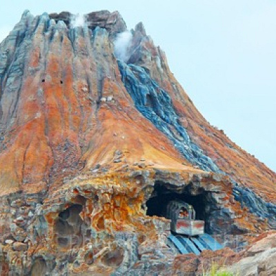 プロメテウス火山にあるセンター・オブ・ジ・アース