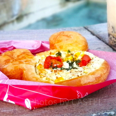 おすすめの秋ディズニーフード：チキンマヨネーズデニッシュ