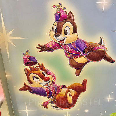 チップ（右上）とデール（左下）のコスチューム（イラスト）