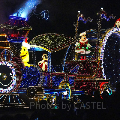 クリスマスバージョンのエレクトリカルパレード