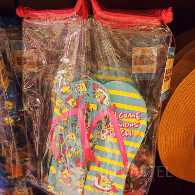 「MINIONS SUMMER」シリーズのカラフルビーチサンダル