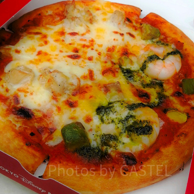 コンビネーションピッツァ（チキン、アボカド･シュリンプ）