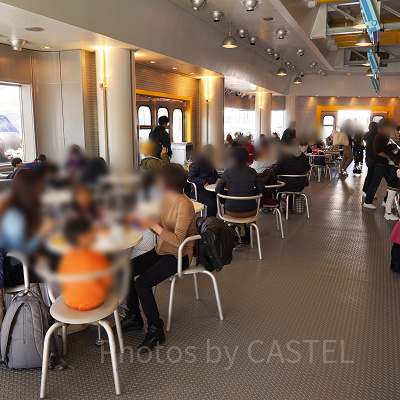 パン・ギャラクティック・ピザ・ポート（屋内席）の混雑状況（12時23分時点）