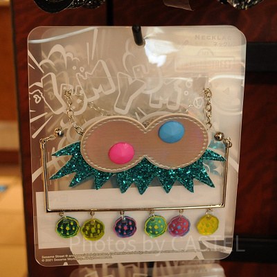 クッキーモンスターの20周年ネックレス