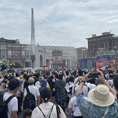 NO LIMIT! サマー・スプラッシュ・パレードの様子