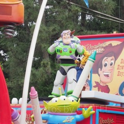 かっこいいバズとちょっとアレ（笑）でかわいいリトルグリーメン♪