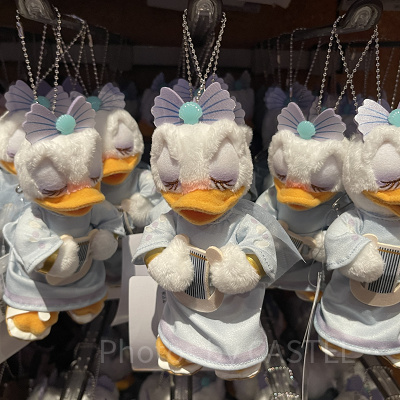 デイジーぬいぐるみバッジ(ディズニーシー24周年グッズ)