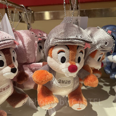 デイジーぬいぐるみバッジ(ディズニーお正月グッズ2025)