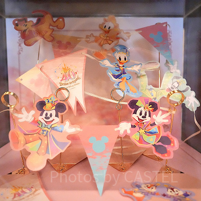 ピンバッジ＆タペストリー（ディズニー40周年グッズ