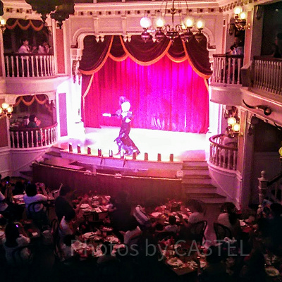 ダイヤモンドホースシューのステージ