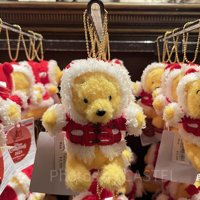 ディズニークリスマスグッズ2023：ぬいぐるみバッジ 2023年11月07日(火)発売