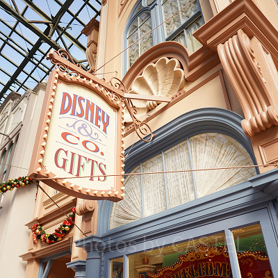 ディズニー＆カンパニー