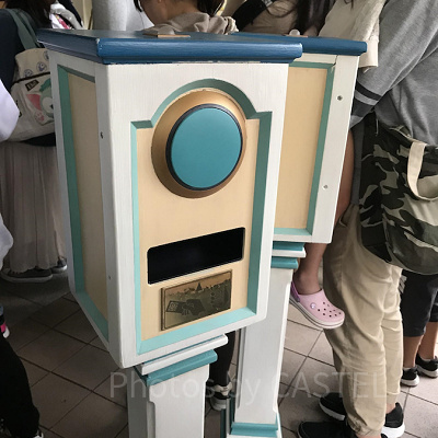 ディズニーファストパスの発券機