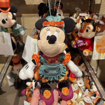 ディズニーハロウィングッズ2023：ぬいぐるみバッジ 2023年09月14日(木)発売
