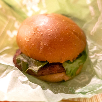 ディズニーシー食べ歩き:プルドポーク・チーズバーガー