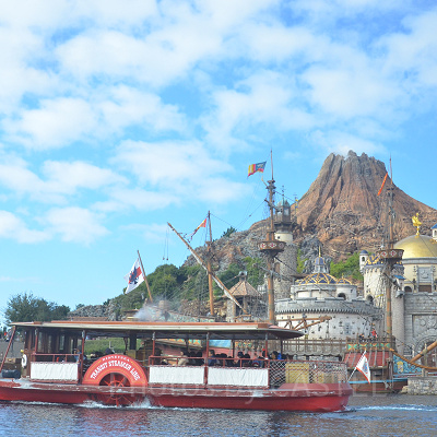 晴れた日のディズニーシー。天候に恵まれればよいですが、そうでない時もありますよね・・・
