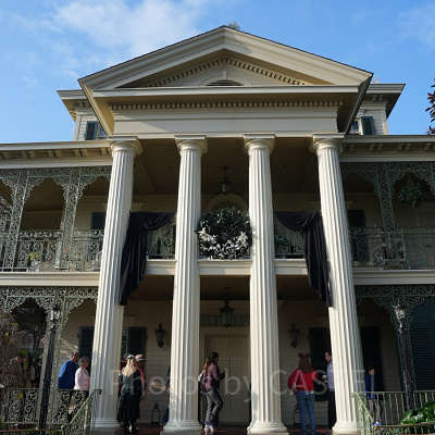 カリフォルニアアナハイムディズニーのアトラクション：ホーンテッドマンション