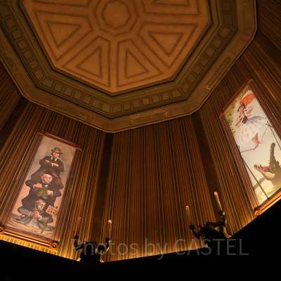 カリフォルニアアナハイムディズニーのアトラクション：ホーンテッドマンション