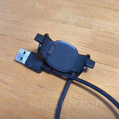 カリフォルニアアナハイムディズニー：マジックバンド＋の充電アダプター