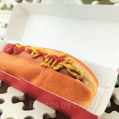 ディズニーランド食べ物：ホットドッグ