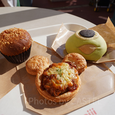 ディズニーランド食べ物：スウィートハート・カフェのパンメニュー各種