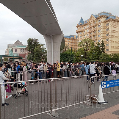 ディズニーランド5月混雑状況レポート：手荷物検査の待ち列(9:40頃)