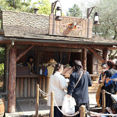 ディズニーランド5月混雑状況レポート：フロンティア・ウッドクラフト