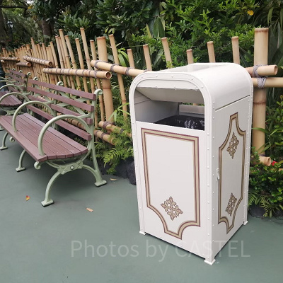 ディズニーランドのゴミ箱（トラッシュカン）
