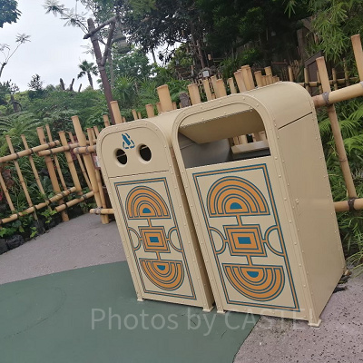 ディズニーランドのゴミ箱（トラッシュカン）