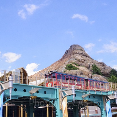 ポートディスカバリー駅に向かっているディズニーシー・エレクトリックレールウェイ