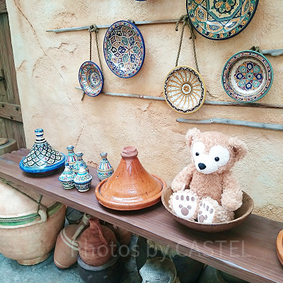 タジン鍋に入るダッフィー