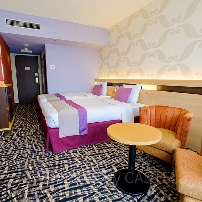 イーストウィングツイン