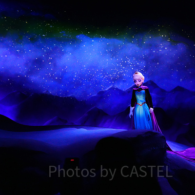 Let It Goを歌うエルサ〔アナとエルサのフローズンジャーニー〕