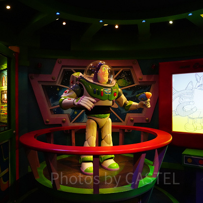 バズライトイヤーのアストロブラスターとは