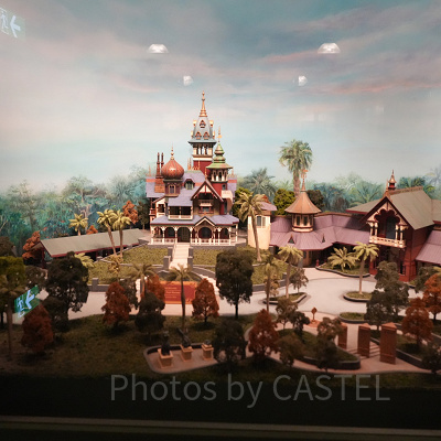 香港ディズニー版ホーンテッドマンション「ミスティックマナー」の外観模型