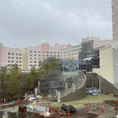 建設中のファンタジースプリングスホテル