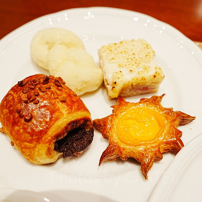 ファンタジースプリングスレストランの朝食ブッフェのパンメニュー