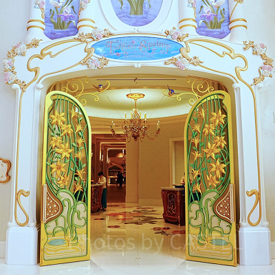 ファンタジースプリングスレストランの入口