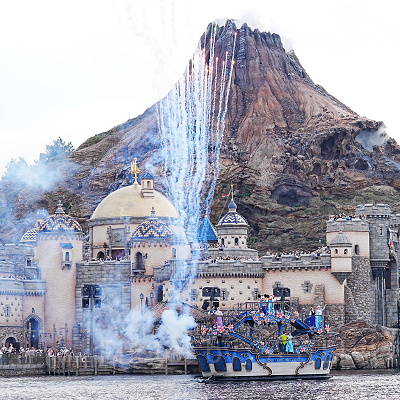 “ファンタジースプリングス”スペシャルグリーティングのパイロの演出