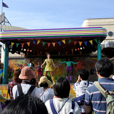 ラテンのリズムを感じて一緒に踊ろう！