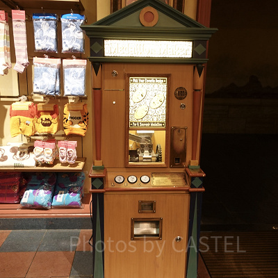 フィガロズ・クロージアーのメダリオンメーカー