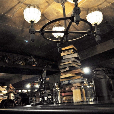 ハリー・ポッターエリアの「フィルチの没収店」店内／USJ