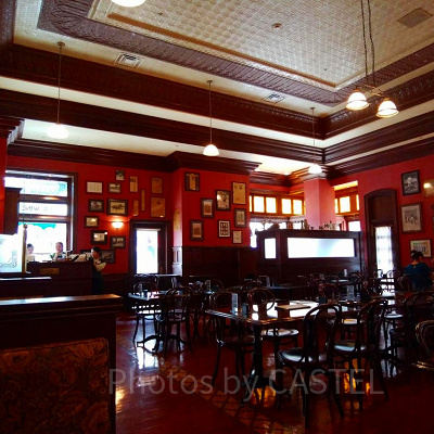 フィネガンズバー＆グリルの店内／USJ