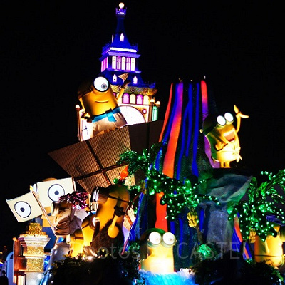 ミニオンたちがたくさん乗るフロート