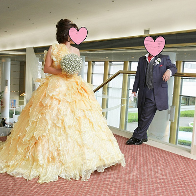 写真撮影ではなぜかこのようなポーズも