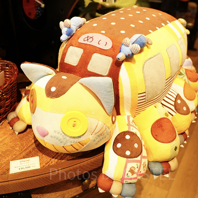 ジブリパーク限定デザインのネコバスグッズ